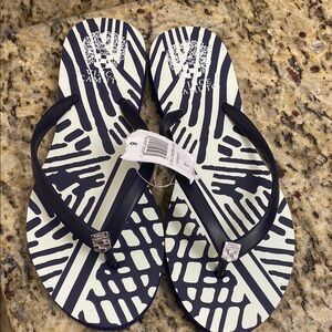 Vince Camuto Black and White Flip Flops size 6 , NWT